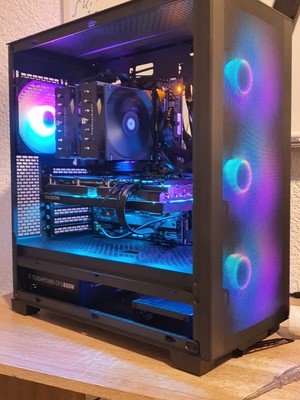High-End Gaming PC | RX 7800 XT | 32 GB RAM | RYZEN 7 7700 | SSD 2TB