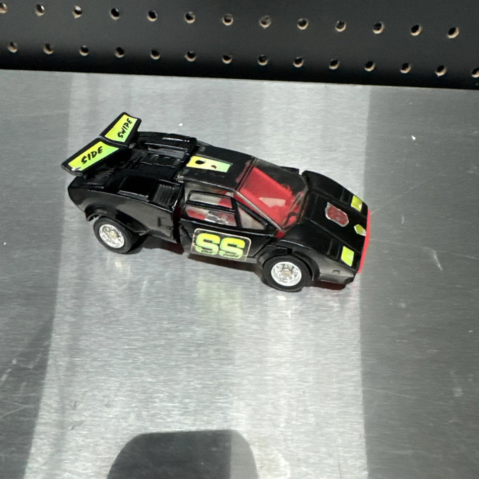  Sideswipe 1992 Vintage Hasbro Transformers Action Figure - Image 2 of 4