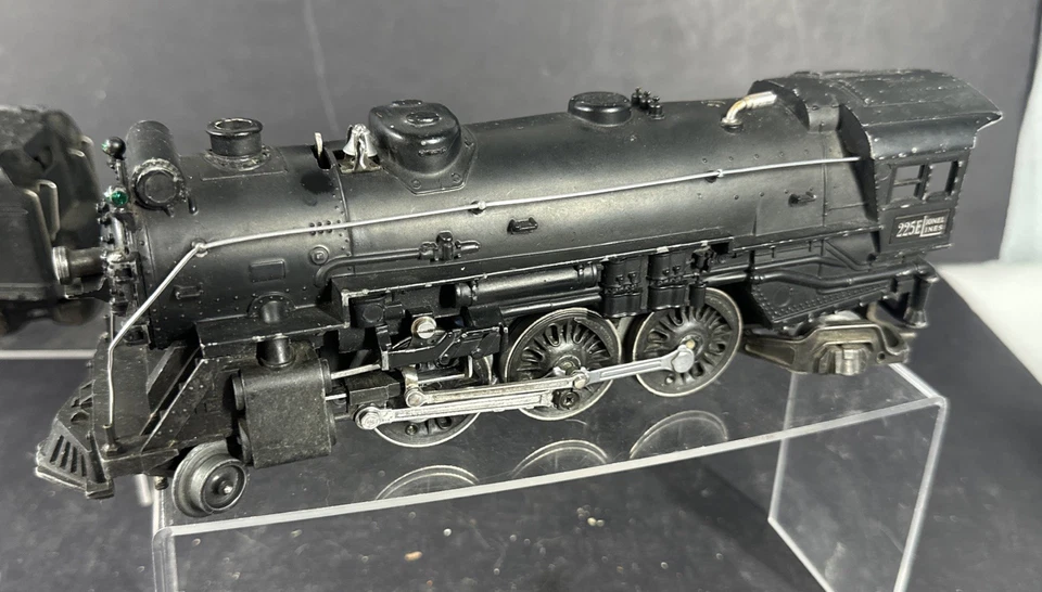 Lionel Prewar 225E Locomotive and 2235W Tender in  VG - Image 4 of 4