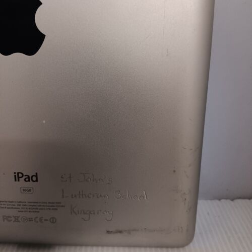 Apple iPad 2 16GB Wi-Fi (A1395) Turns On Sold AS is For Parts Not Working. - Picture 4 of 6