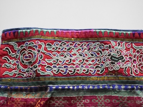Antique Chinese Hmong Miao Minority Embroidery Panel / TP239 - Picture 4 of 10