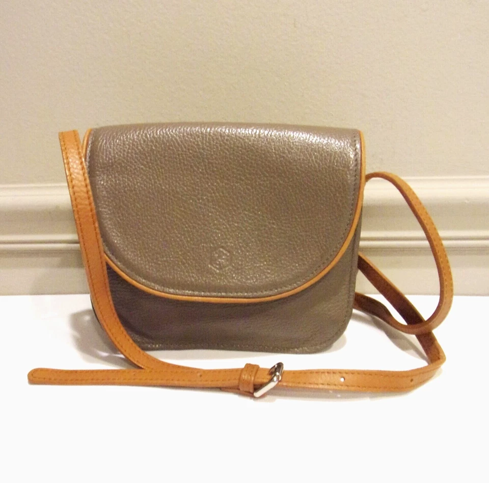 Valentina, Bolso Bandolera, Cuero Guijarro Gris Borde Tostado, Hecho en Italia Foto 2 de 4