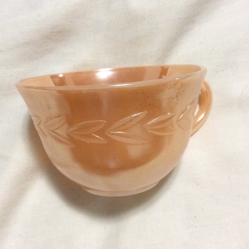 Fire King Coffee Cups ● Lot of 3 ● Peach ● Laurel Leaf pattern ● NR-Mint ● - Picture 2 of 8