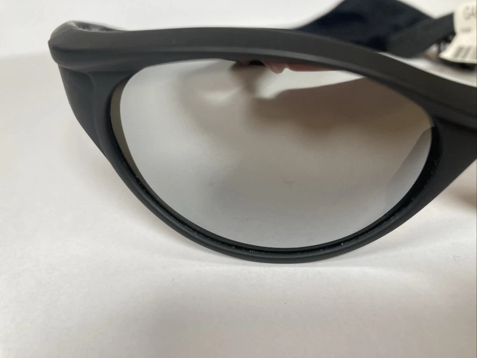 Nuevo de Lote Antiguo Gárgolas Vórtice Lente Plateada Marco Negro Mate Con Estuche Foto 2 de 4