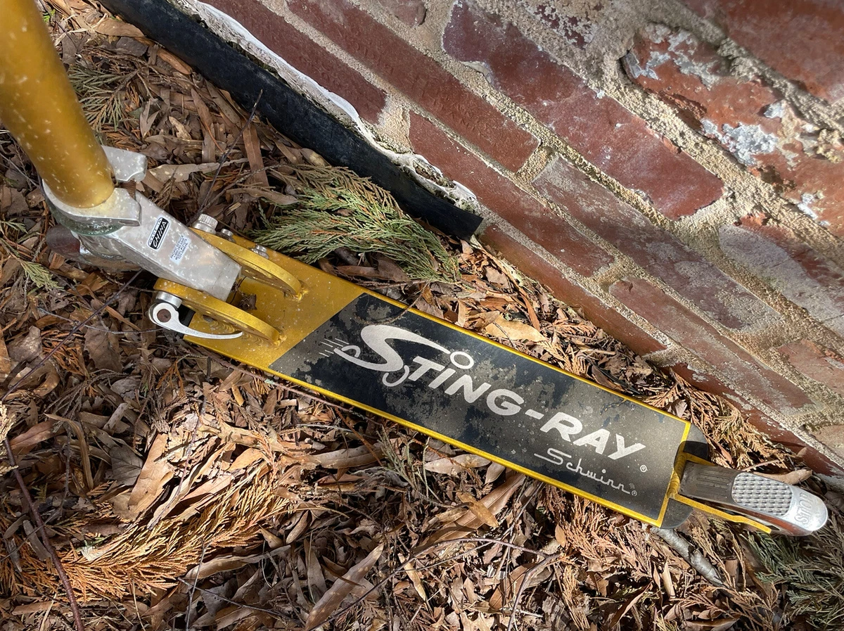 Vintage schwinn online stingray scooter