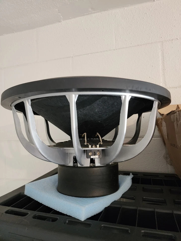 *NEW* RE Audio SX18D2  18in. Car Subwoofer - Image 2 of 2