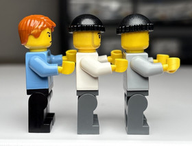 Lego City Police Station 7498 MINIFIGURES ONLY Cops Robbers Policeman K9 Jail