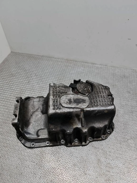 Audi A3 S3 8P 2010 Petrol Oil sump pan 03C103603T TDR34008 - Image 2 of 4