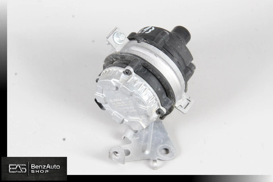 Оригинальный вспомогательный насос водяного охлаждения 14–19 Mercedes W205 C43 C300 AMG 0005002686 - Изображение 2 из 4