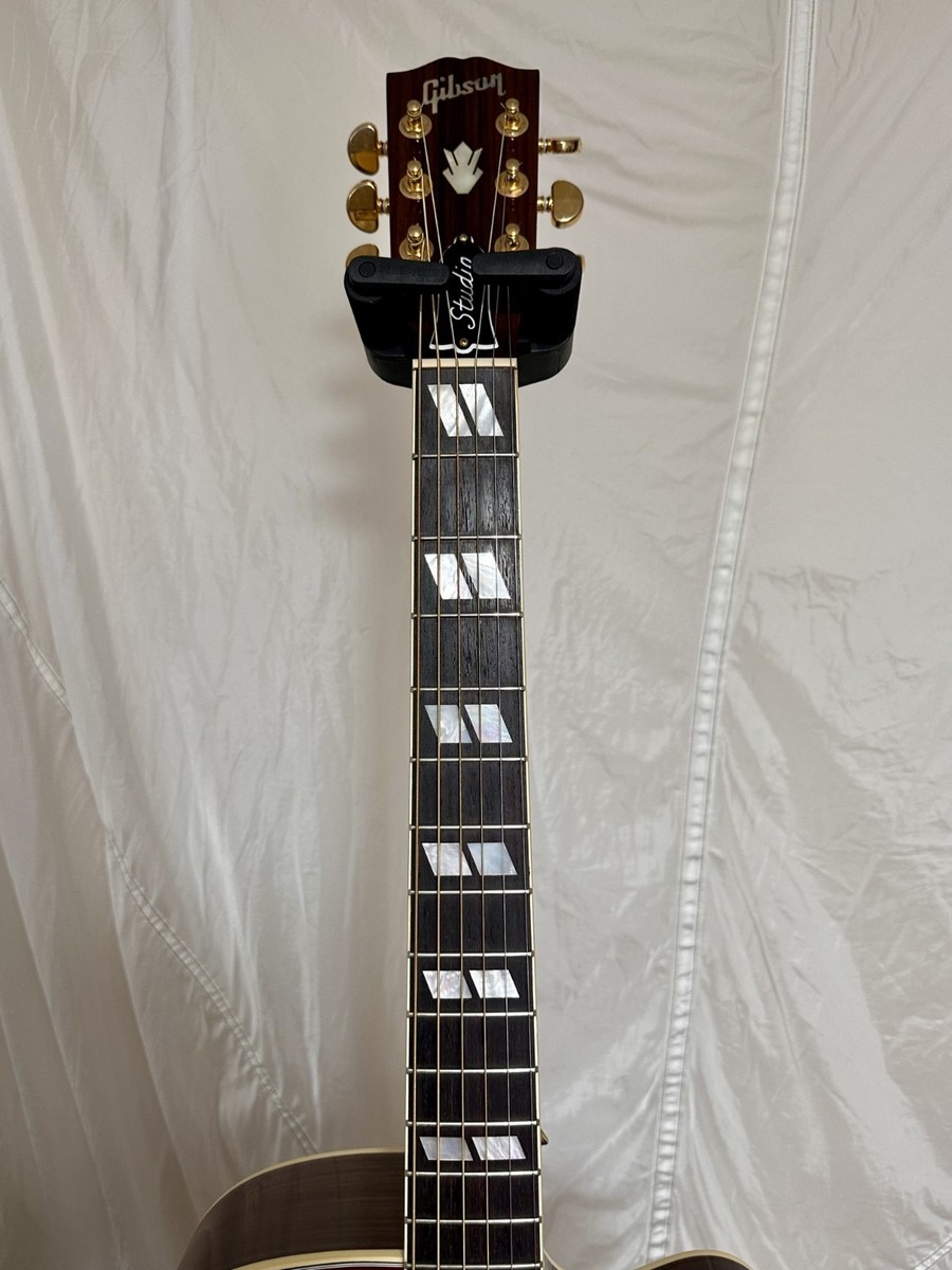 Gibson Songwriter DLX EC Studio, ebony, fret board. Rosewood burst