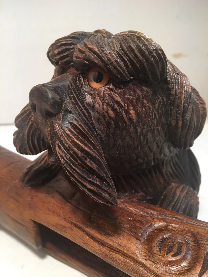 СТАРИННЫЙ ЧЕРНЫЙ ЛЕС ШВЕЙЦАРСКИЙ ДЕРЕВЯННЫЙ РЕЗНОЙ СОБАКИ ЧЕРНИЛЬНИЦА КОРОБКА С БРЕВНОМ РУЧКА ОТДЫХ XL - Изображение 4 из 4