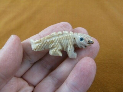 Y-LIZ-IG-21) white baby IGUANA LIZARD carving SOAPSTONE Peru gem FIGURINE stone