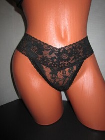 $68 VICTORIA'S SECRET BOMBSHELL PLUNGE BRA ~ SEXY LACE THONG SET ~ 36D/M ~ NWT