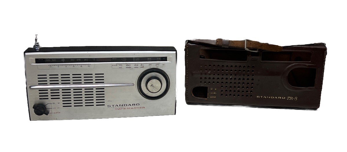 Vintage Standard SR-H115 Portable 8 Transistor 3 Band Radio Japan