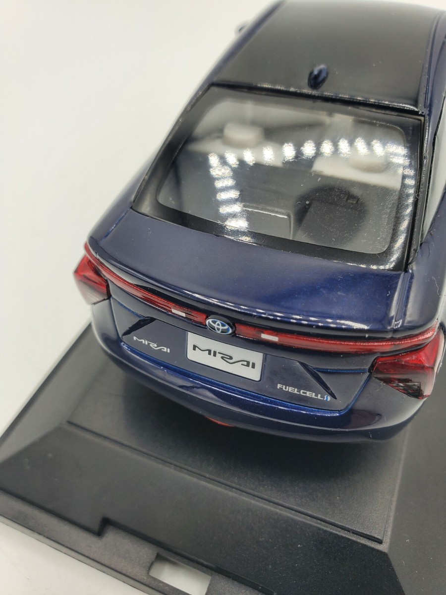 トヨタ「MIRAI」ミニカー Amazon | トヨタ MIRAI ミライ 1/30ダイキャスト | ミニカー