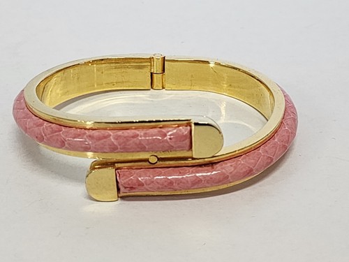 Vintage Hinged Cuff Braclet Gold Tones Snake Skin Patterned Pink Fashion - Picture 18 of 24