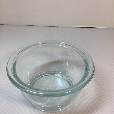 vintage pyrex bowl, 1&2/3 Cup, # 390, U.S.A.  8200 04 ,oven,microwave 