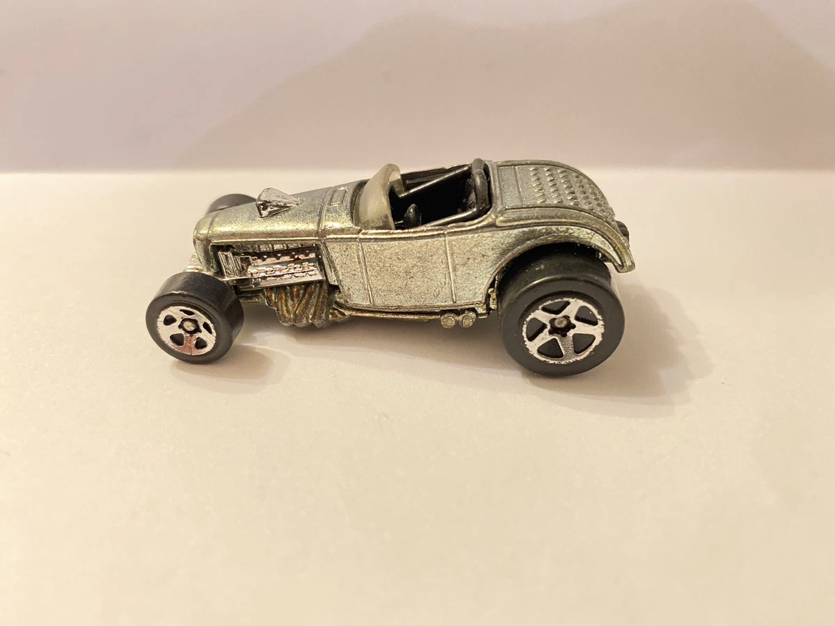 1999 HOT WHEELS DEUCE ROADSTER 1 64 DIECAST 2 3 8