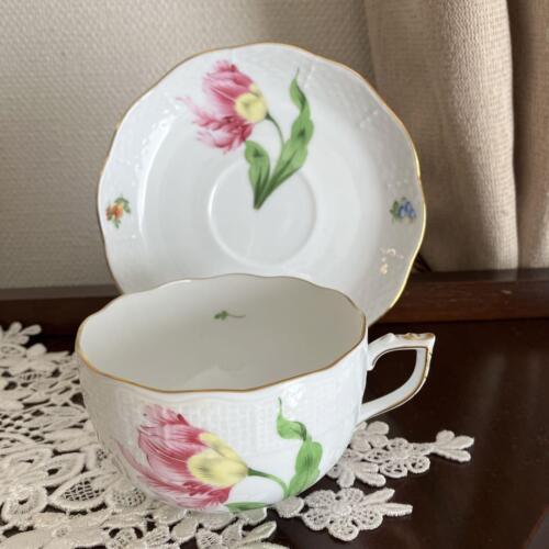 HEREND #51 Bacony Spring Tea Cs - Picture 1 of 10