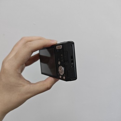 Sony Cyber-shot DSC-W530 Black Digital Camera w/SD card Battery