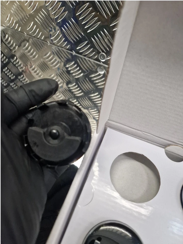 56mm MINI Wheel Centre Floating Caps – Black & Silver Emblem Set (4pcs) - Image 3 of 4