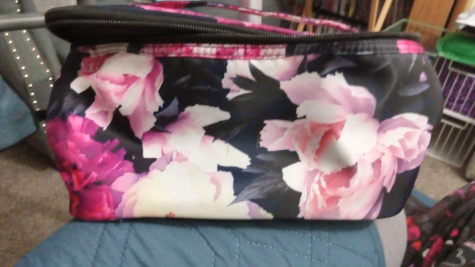 MODELLA 11"x5 3/4"x5 1/4" LARGE COSMETIC BAG BLACK BACKGROUND W/FLORAL PRINT - Image 2 of 4
