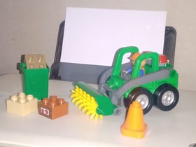 LEGO DUPLO ROAD SWEEPER SET#4978 RETIRED SET VHTF GUC ( READ DETAILS)
