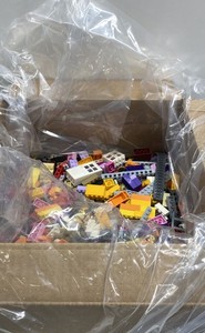 LEGO Building Bricks Bulk Lot Mixed Colors Pieces 8.2 Pounds