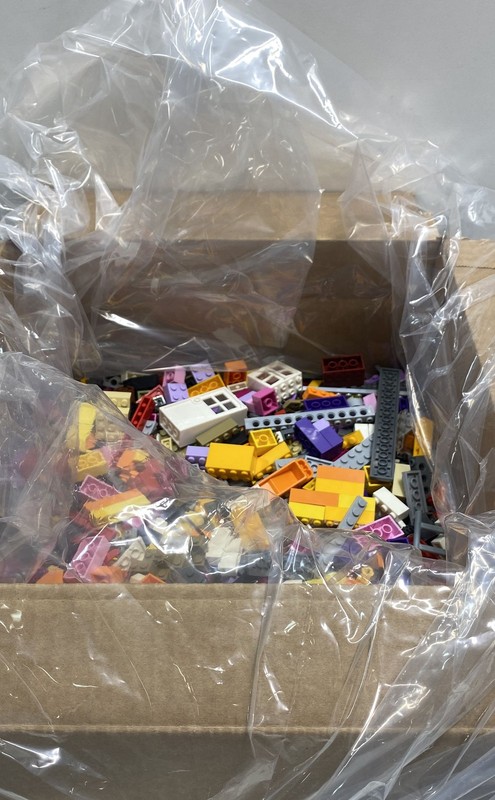 LEGO Building Bricks Bulk Lot Mixed Colors Pieces 8.2 Pounds