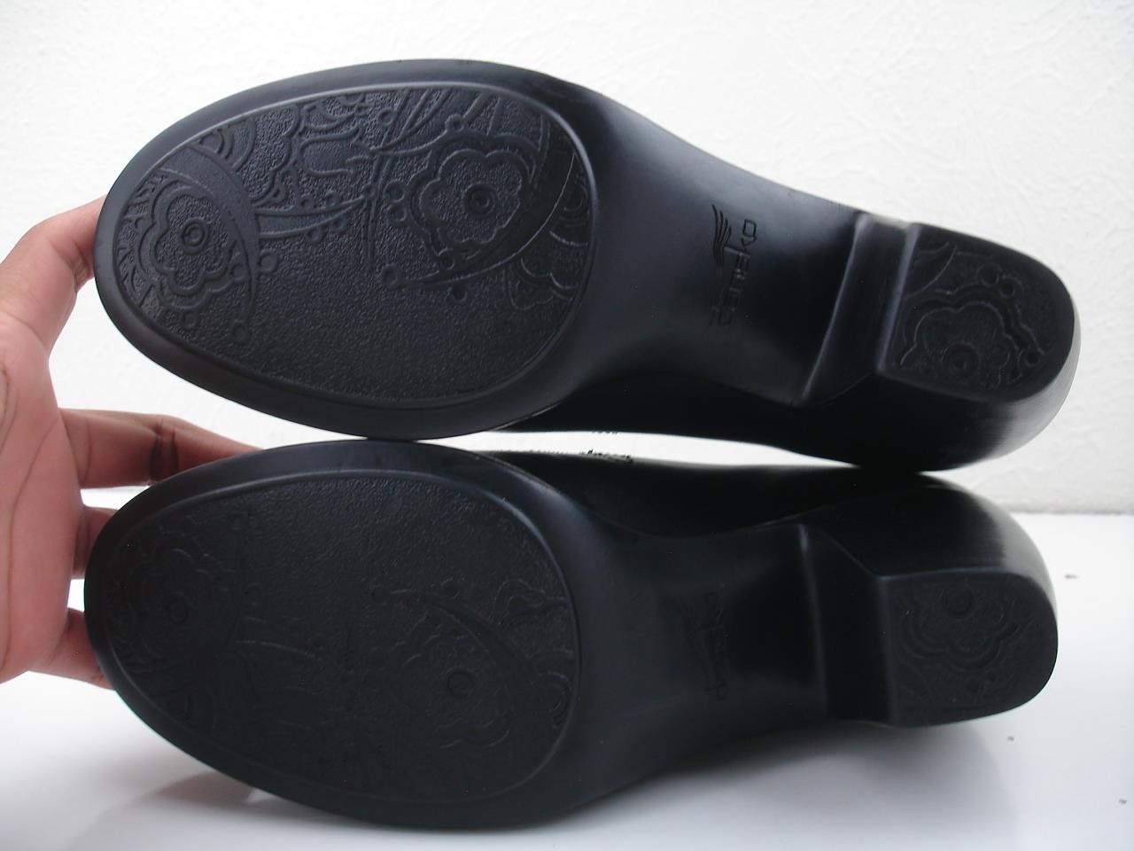 Women's 9.5 10 40 Dansko Beth Black Leather Shoes Pump Heels Clogs Dress Slip-On image 5