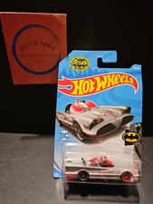 2017 Hot Wheels Batman Classic Tv Series Batmobile 1:64 Diecast 3/5 #118/250 NIP