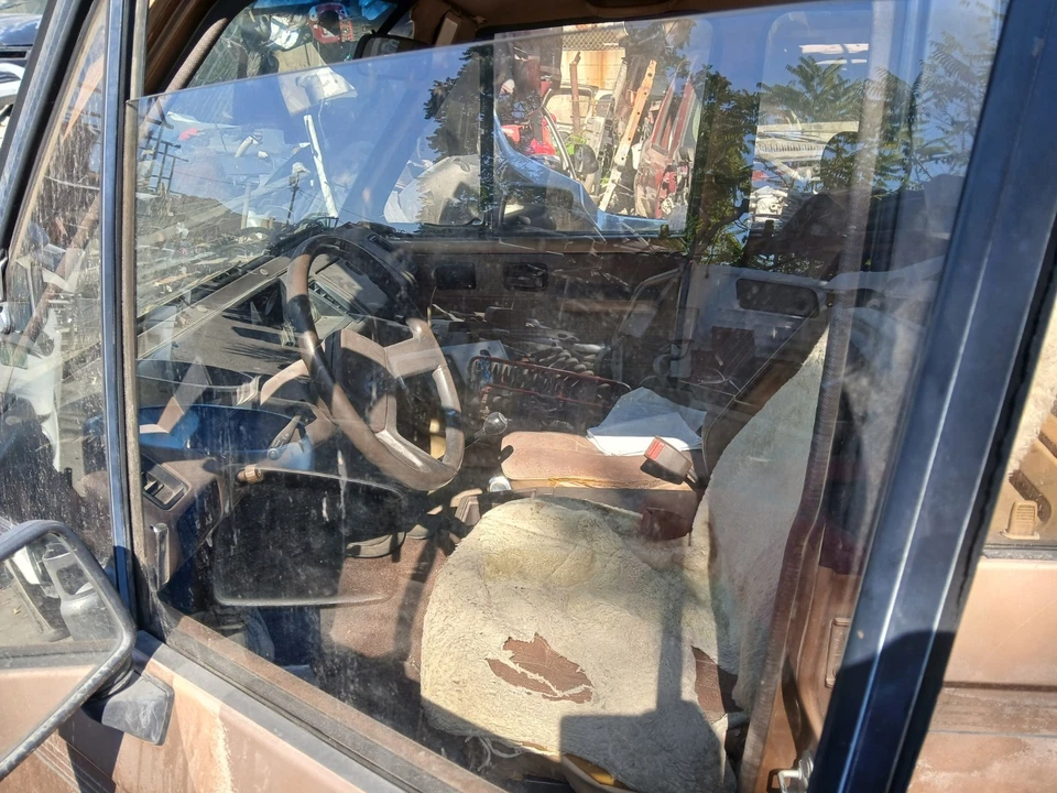 86 Isuzu Trooper Delantero Izquierdo LH Driver Puerta Vidrio Enrollado Vidrio Usado Foto 3 de 4