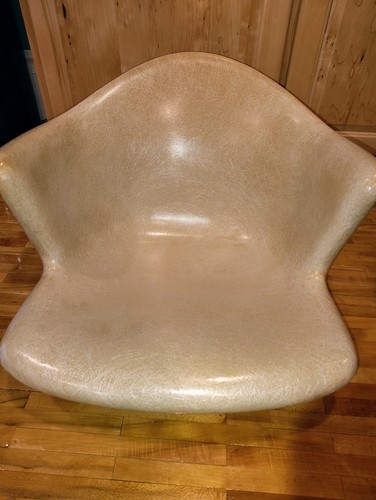 Sedia vintage epoca Eames pergamena fibra di vetro seduta scocca non marcata Herman Miller - Foto 10 di 13