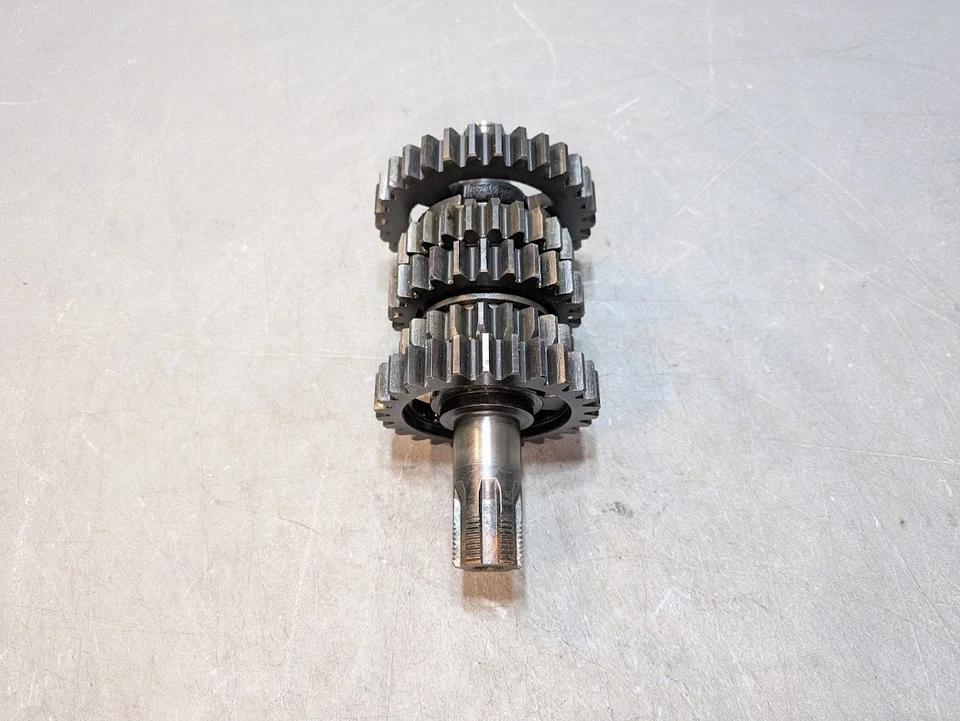 Contador de transmisión ciclónico Suzuki TM400 eje de transmisión principal y engranajes Foto 2 de 4