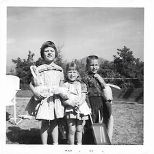 FOUND FAMILY PHOTOGRAPH Black  + White VINTAGE Original  45 53 A