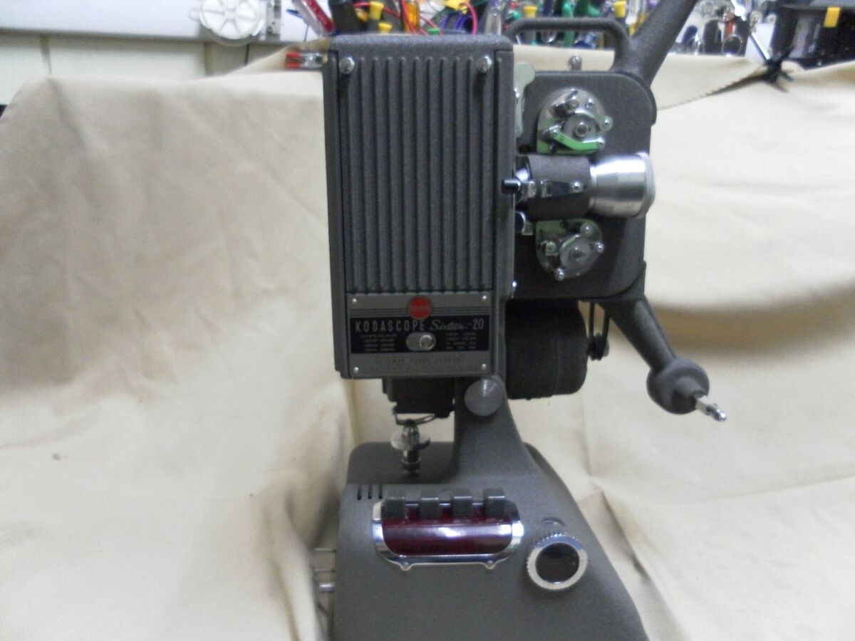 Kodak Kodascope Sixteen-20 Film Projector Silent 16mm Used Kodak Kodascope Sixteen-20 Film Projector Silent 16mm Used
