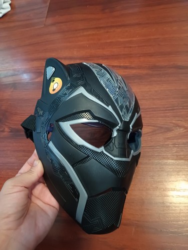 Marvel Avengers Black Panther Vibranium Power FX Light Up Kinder Maske - Bild 5 von 7