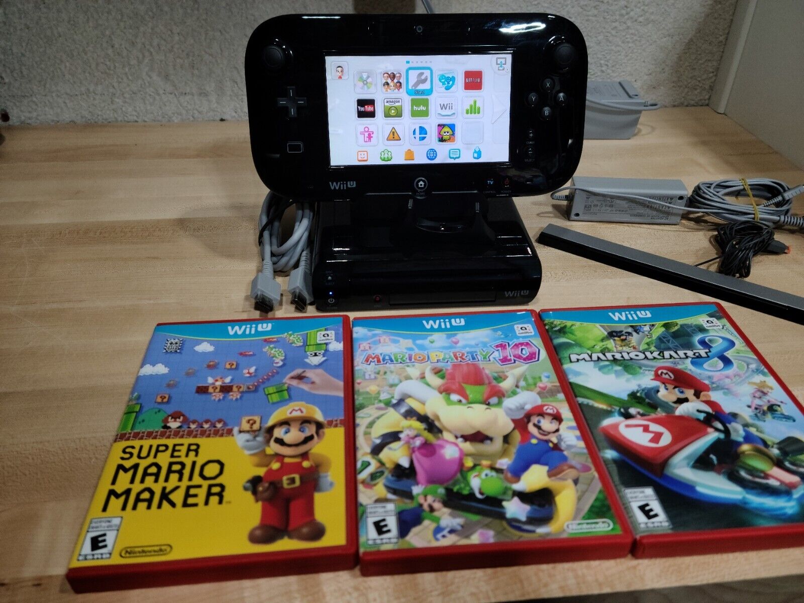 Nintendo Wii U Console - Super Mario Maker Deluxe Set - 32GB [Nintendo Wii  U System]