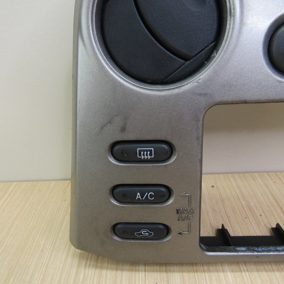 Toyota Matrix/Pontiac Vibe 2003-2008 tablero central radio bisel moldura OEM Foto 2 de 4