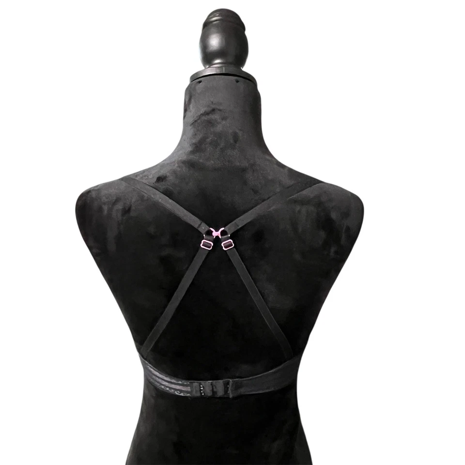 BETSEY JOHNSON Medias Rayas CONVERTIBLE DEMI SUJETADOR Talla 32 D Negro Coqueta Foto 4 de 4