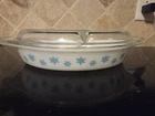 Vintage Pyrex White w/Blue Snowflake 1 ½ Quart Divided Casserole Dish with Lid