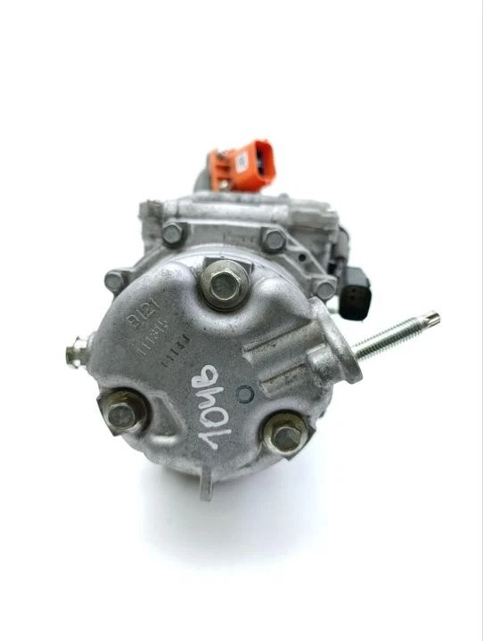 Compressor, air conditioning Chrysler Pacifica 2021 68237995AG - Image 3 of 4