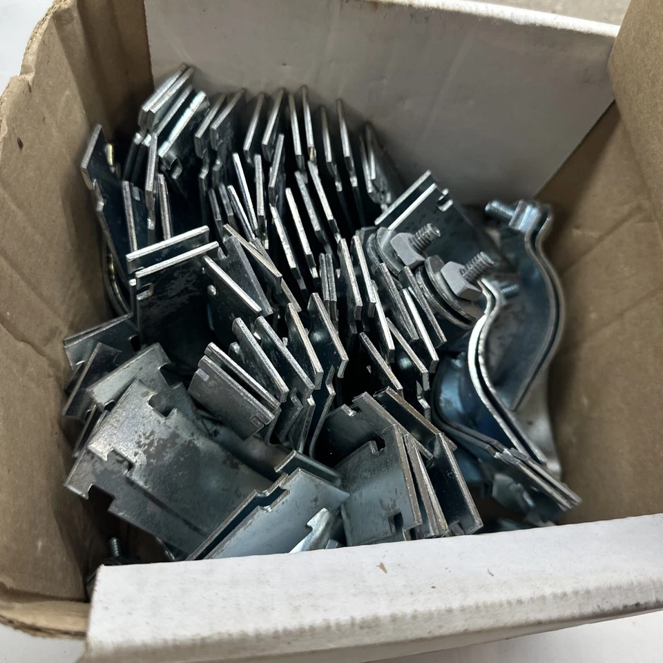 Windsor Rigid pipe clamp 2-1/2 RPC 2- 1/2 Pipe Clamp Box Of 50 - Image 3 of 3