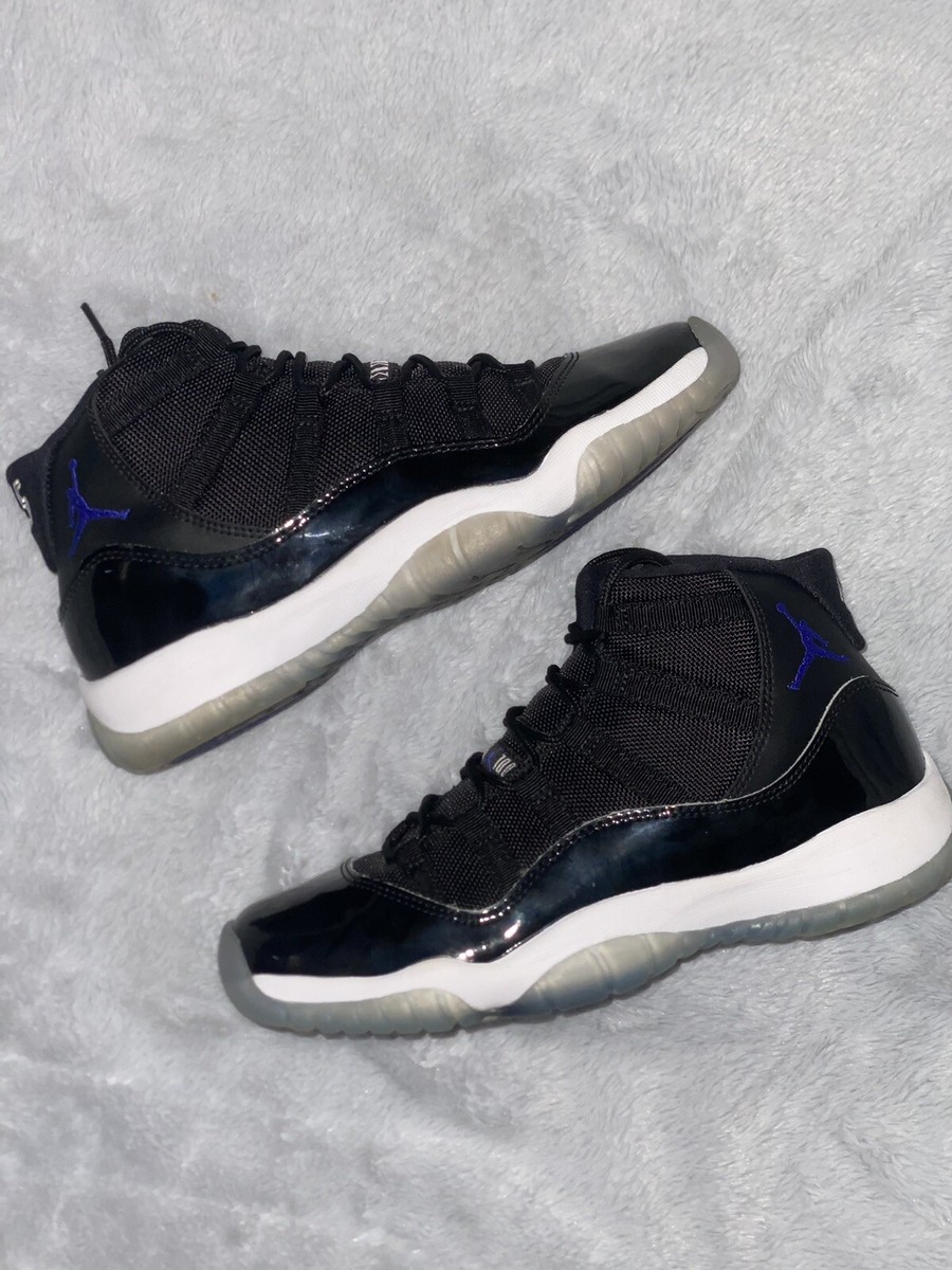 space jams size 5.5