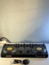 Pioneer DJ DDJ-REV1 2-deck Serato DJ Controller