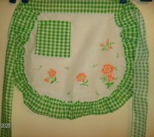 VINTAGE NEW GREEN CHECKERED APRON POLY COTTON POCKET WASH/DRYMADE IN USA