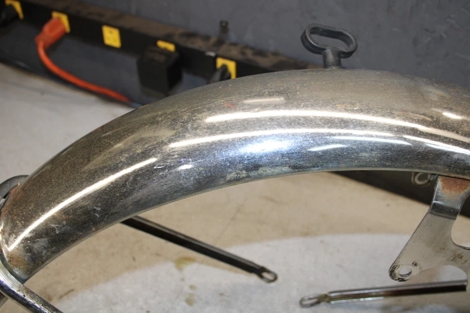 Suzuki GT750 1975 LeMans guardabarros delantero 1812 ABW Foto 3 de 4