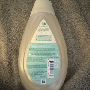 Johnson's CottonTouch Newborn Wash & Shampoo 13.6 fl oz