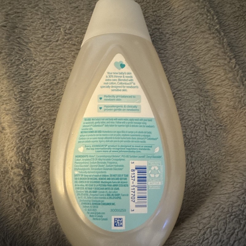 Johnson's CottonTouch Newborn Wash & Shampoo 13.6 fl oz