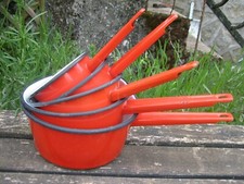 Série 5 ancienne casseroles en Tôle émaillée rouge Vintage